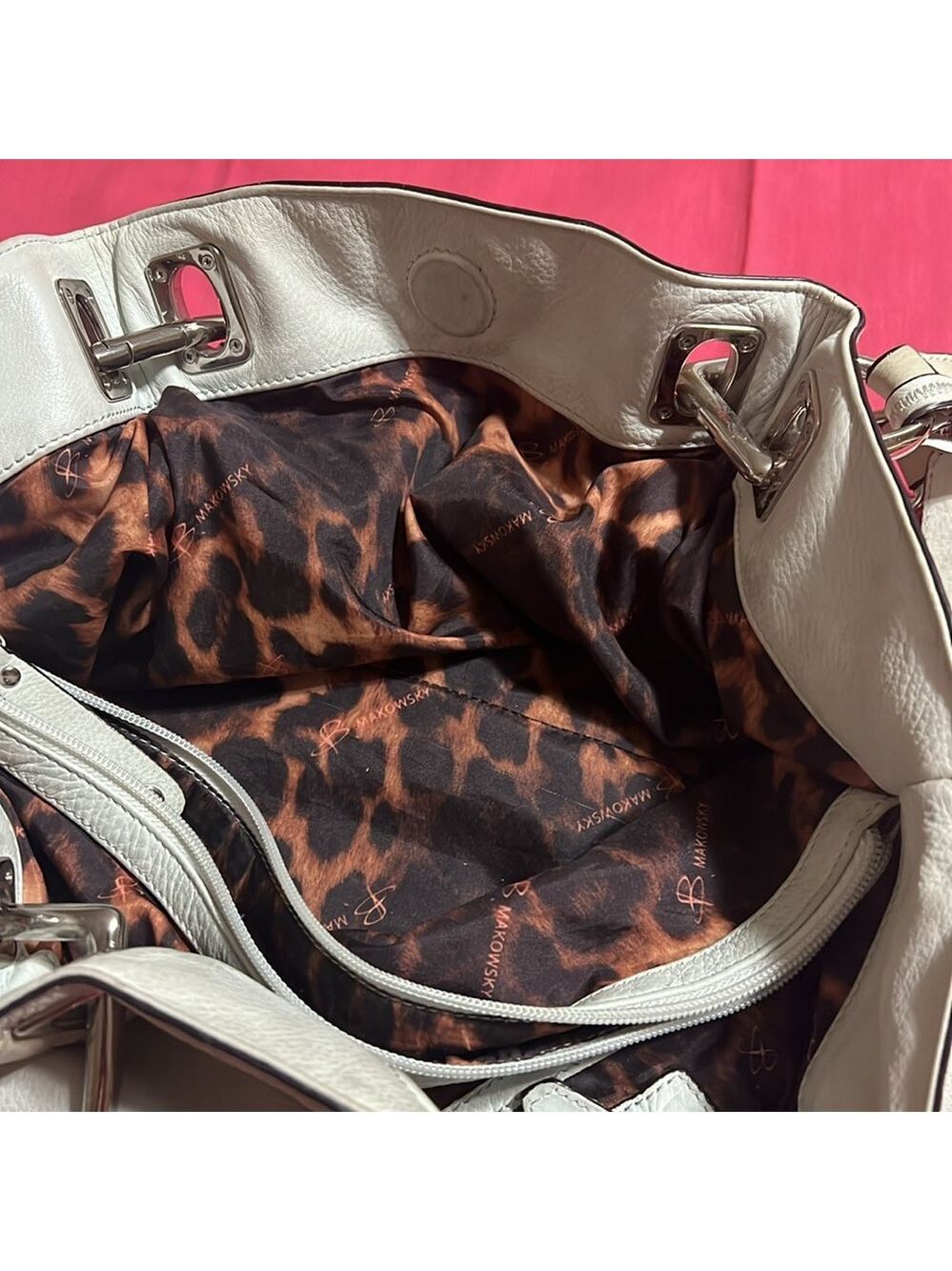 B MAKOWSKY Elegant Cream Leather Tote Bag. Animal print lining - Picture 10 of 10